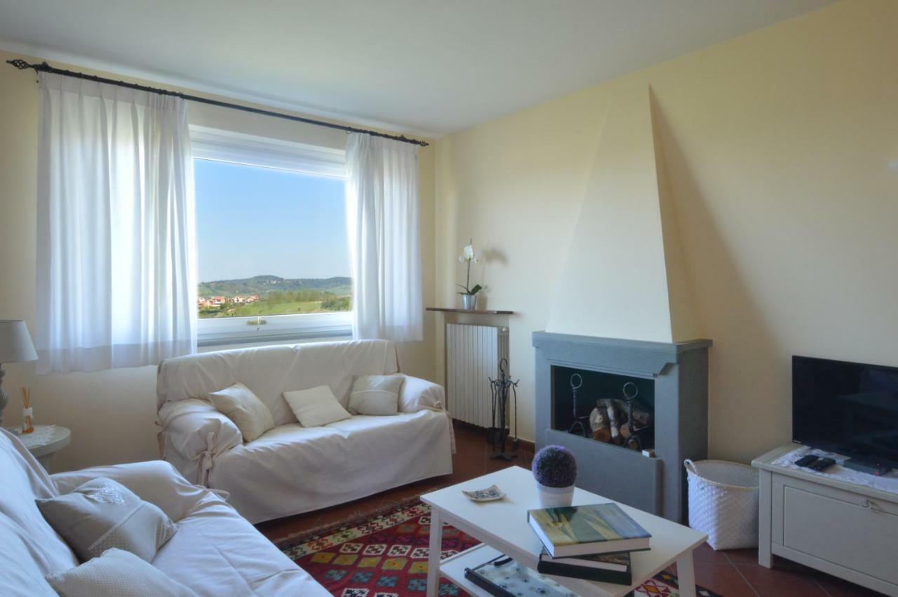 La Casa Di Chloe Apartment Poggibonsi Bagian luar foto