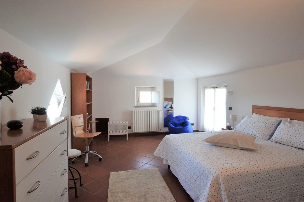 La Casa Di Chloe Apartment Poggibonsi Bagian luar foto