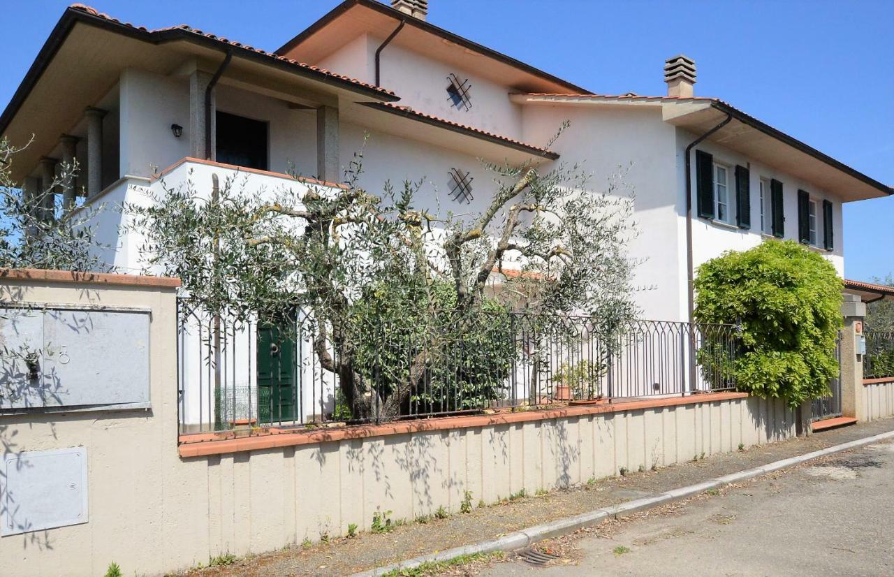 La Casa Di Chloe Apartment Poggibonsi Bagian luar foto