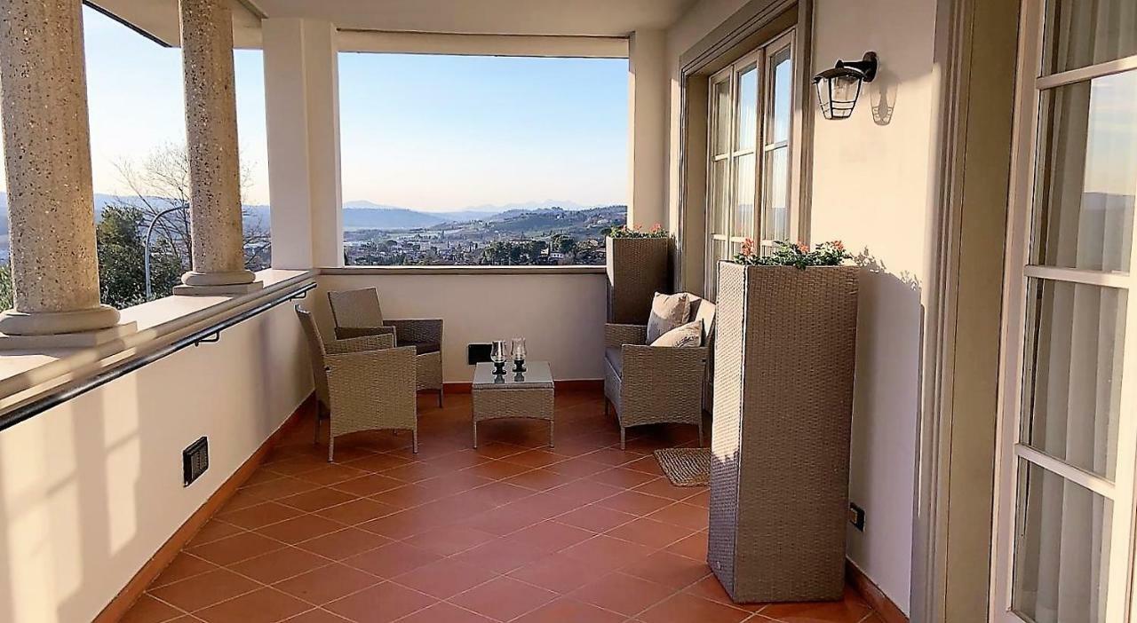 La Casa Di Chloe Apartment Poggibonsi Bagian luar foto